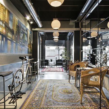 Fira Apartments By Gaiarooms Барселона Экстерьер фото