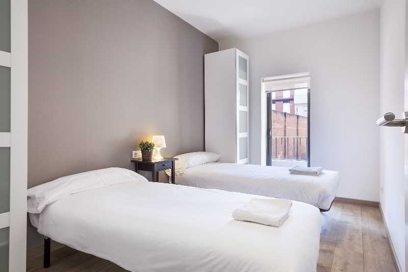 Fira Apartments By Gaiarooms Барселона Экстерьер фото