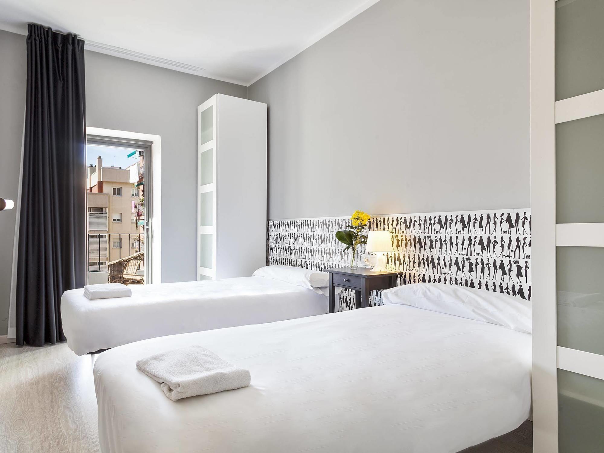 Fira Apartments By Gaiarooms Барселона Экстерьер фото