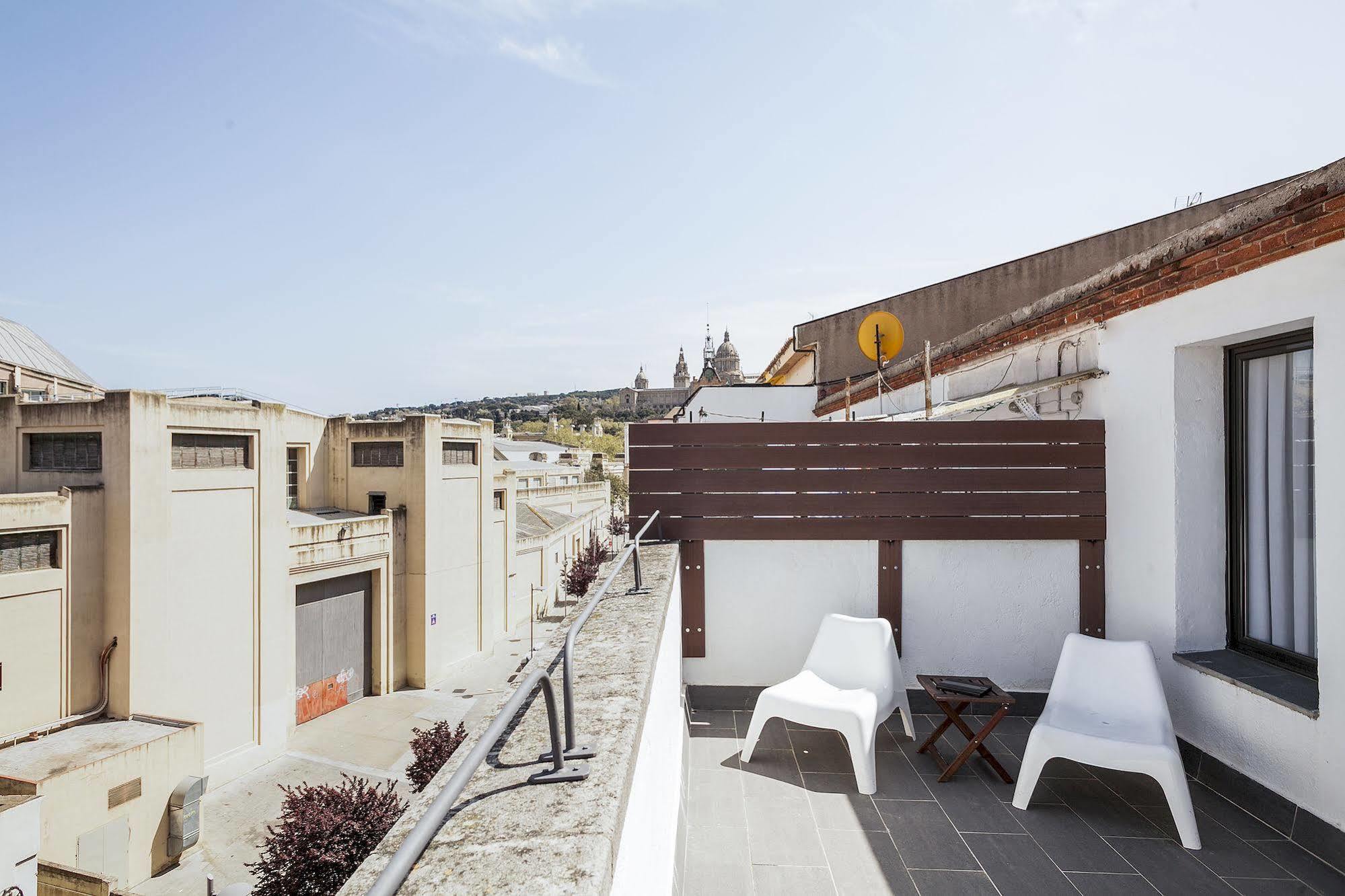 Fira Apartments By Gaiarooms Барселона Экстерьер фото